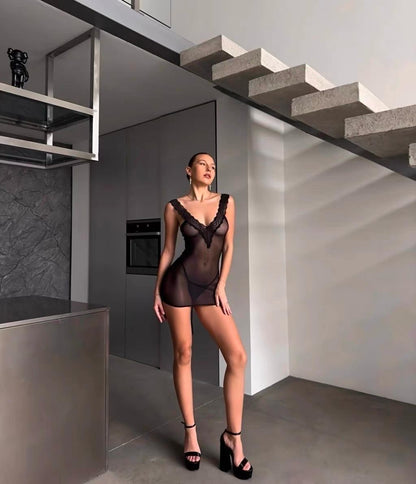 Vestido de Dormir Encaje Transparente con Conjunto de Lencería Sexy